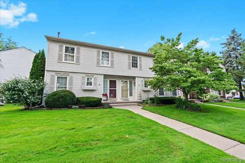 24243 Bashian Dr, Novi, MI, 48375-2930 | Card Image