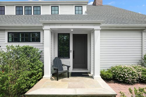 27 Lavender Ln, Port Chester, NY, 10573-1224 | Card Image