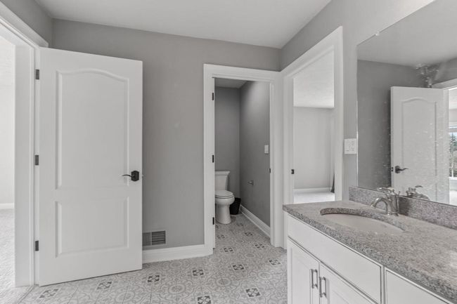 1601 Cedar Bend, House other with 5 bedrooms, 4 bathrooms and null parking in Hartland WI | Image 58