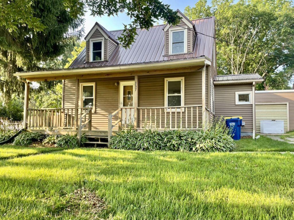 Broadway St, Viroqua, WI 54665