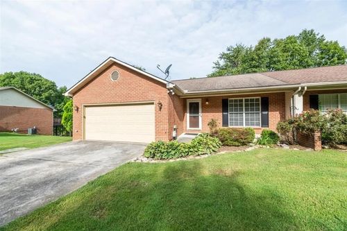 809 Stetson Dr, Maryville, TN, 37801-8681 | Card Image