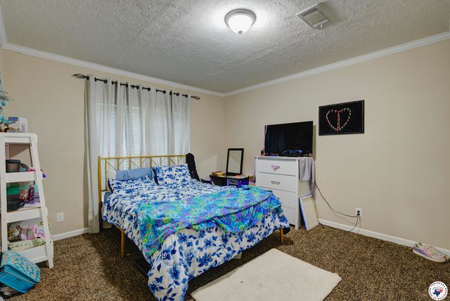 807 E 11 Th St, House other with 4 bedrooms, 2 bathrooms and null parking in Hooks TX | Image 13