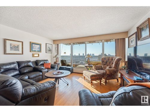 9923 103 St Nw, Edmonton, AB, T5K2J3 | Card Image