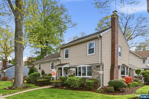 404 Prospect Ave, Oradell, NJ, 07649-1438 | Card Image