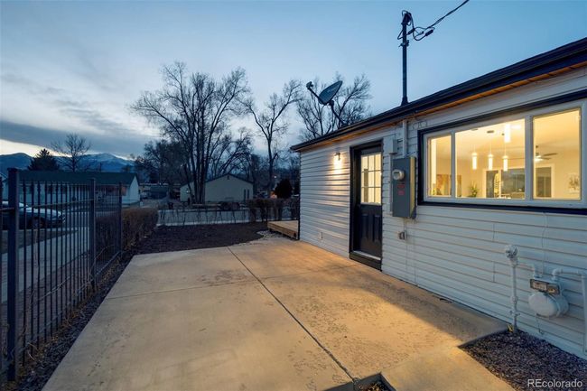 911 4 Th St, House other with 3 bedrooms, 1 bathrooms and 1 parking in Colorado Springs CO | Image 33