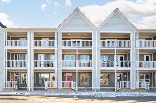 2310 E 18th Street Pl, Chattanooga, TN, 37404-5203 | Card Image