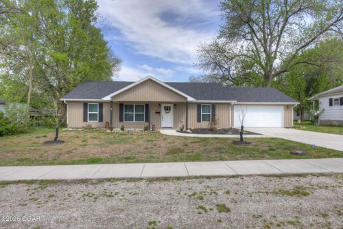 604 Poplar St, Lamar, MO, 64759-1355 | Card Image