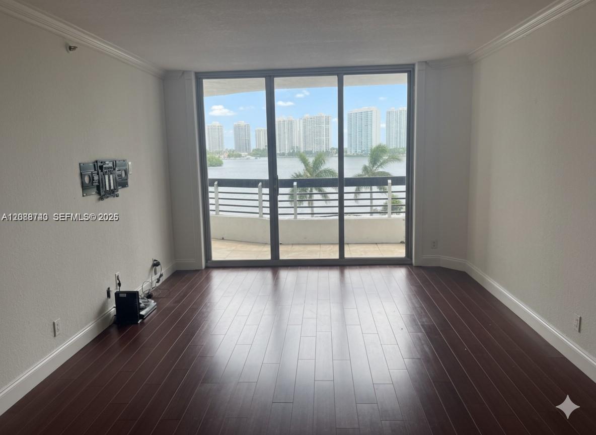 Residential Lease in Aventura 5