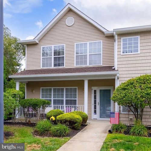 811 Sunflower Way, MANTUA, NJ, 08051-2285 | Card Image