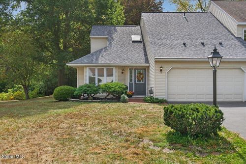 12 Carrie Ct, Niskayuna, NY, 12309-2223 | Card Image