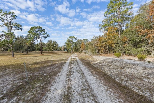 10431 Ne 32nd Ln, House other with 3 bedrooms, 2 bathrooms and null parking in BRONSON FL | Image 22