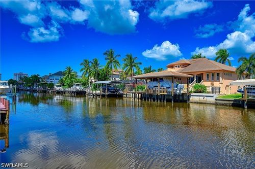 343 Conners Ave, NAPLES, FL, 34108-2123 | Card Image