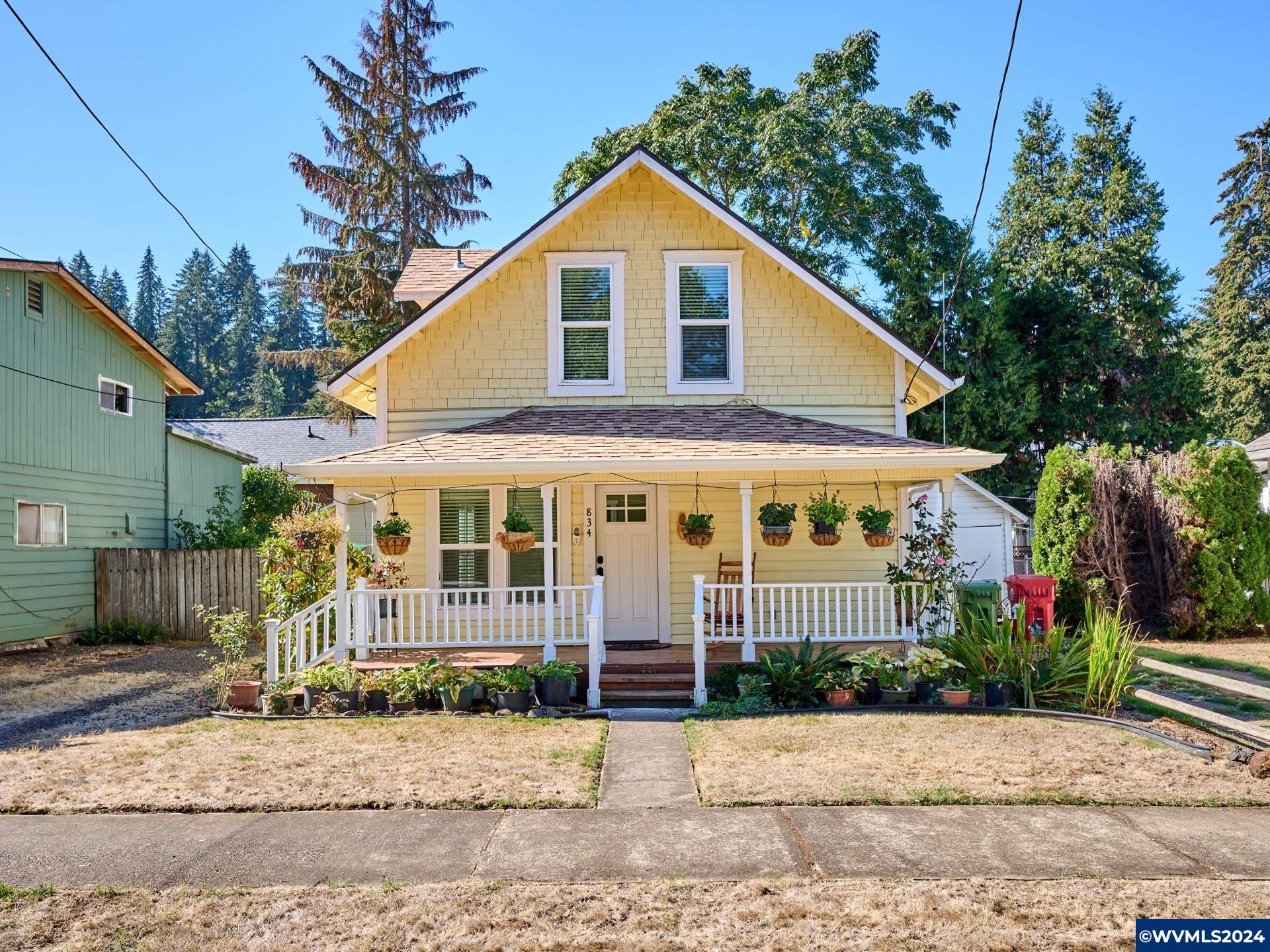 Madison St, Silverton, OR 97381