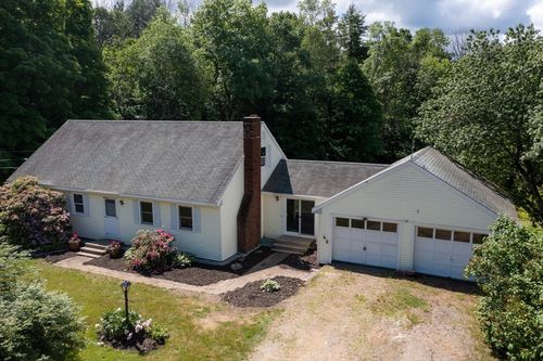 52 Highland St, Newton, NH, 03858-3605 | Card Image