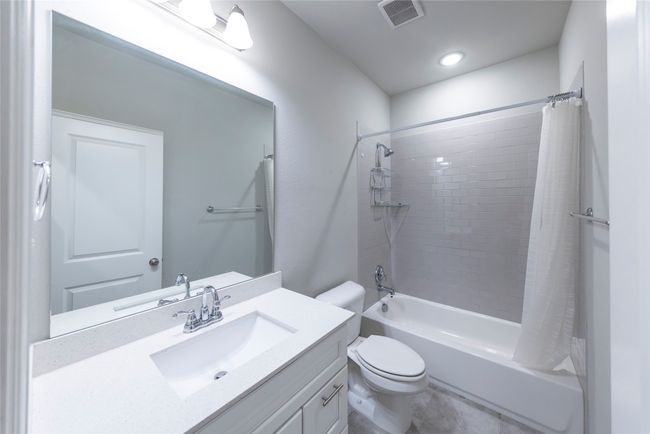 1571 Windermere Way, Townhouse with 3 bedrooms, 3 bathrooms and null parking in Farmers Branch TX | Image 18