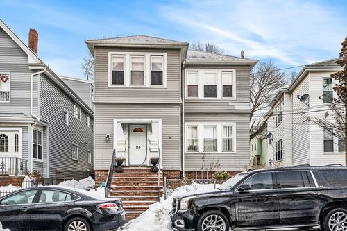 114 Francis St, Everett, MA, 02149-4903 | Card Image