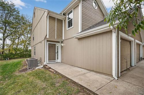 4731 Haden Ct, Kansas City, MO, 64136-1366 | Card Image