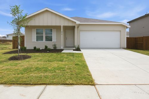 816 Bluffview Dr, Cleburne, TX, 76031-5272 | Card Image
