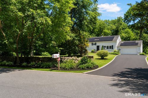 8 Ground Pine Rd, Wilton, CT, 06897-1916 | Card Image