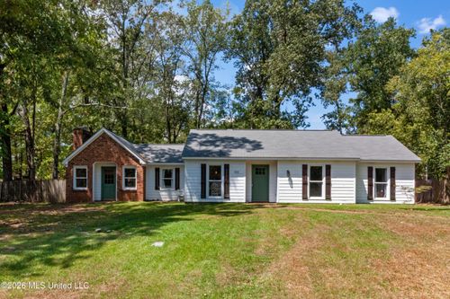 103 Lakeside Dr, Brandon, MS, 39047-6134 | Card Image