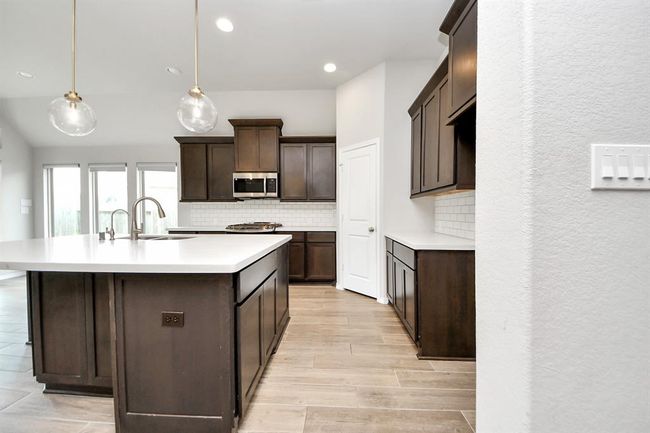 13208 Sage Meadow Ln, House other with 3 bedrooms, 2 bathrooms and 2 parking in Pearland TX | Image 15