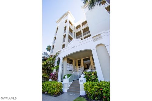 apt-201-7655 Pebble Creek Cir, NAPLES, FL, 34108-6506 | Card Image