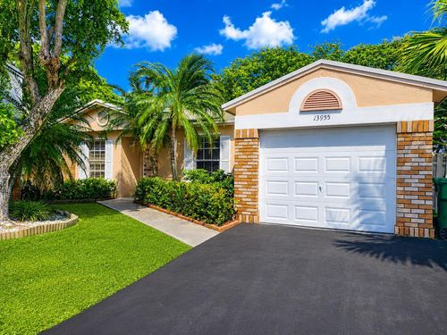 13955 Langley Pl, Davie, FL, 33325-6416 | Card Image