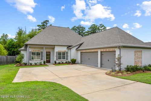 123 Freeland Ln, Clinton, MS, 39056-6145 | Card Image