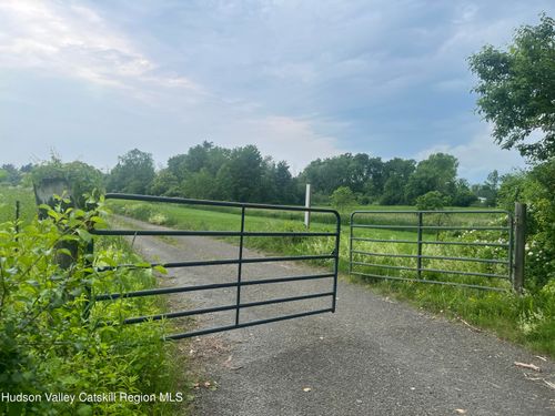 000 Schoolhouse Rd, Stuyvesant, NY, 12173 | Card Image