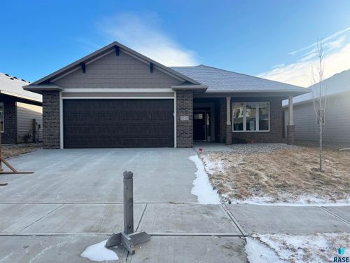 1512 Meadowland Ave, Sioux Falls, SD, 57106 | Card Image