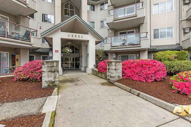 203 - 45520 Knight Road, Condo with 2 bedrooms, 2 bathrooms and 1 parking in Chilliwack BC | Image 3