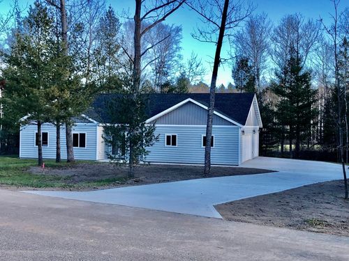 113 Birch Ln, Coleraine, MN, 55722-0040 | Card Image