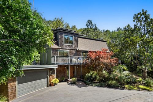 32 Wolfe Canyon Road, Kentfield, CA, 94904 | Card Image