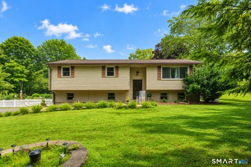 379 Smith Pond Rd, Watertown, CT, 06795-1425 | Card Image