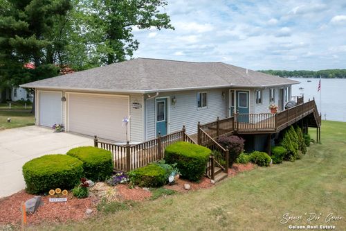 2808 Cottage Dr, Orleans, MI, 48865-9104 | Card Image