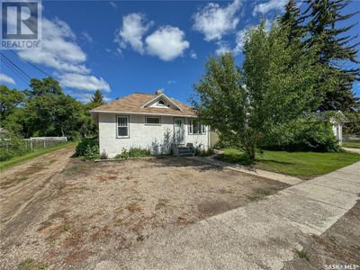 407 Otterloo St, House other with 2 bedrooms, 1 bathrooms and null parking in Indian Head SK | Image 1