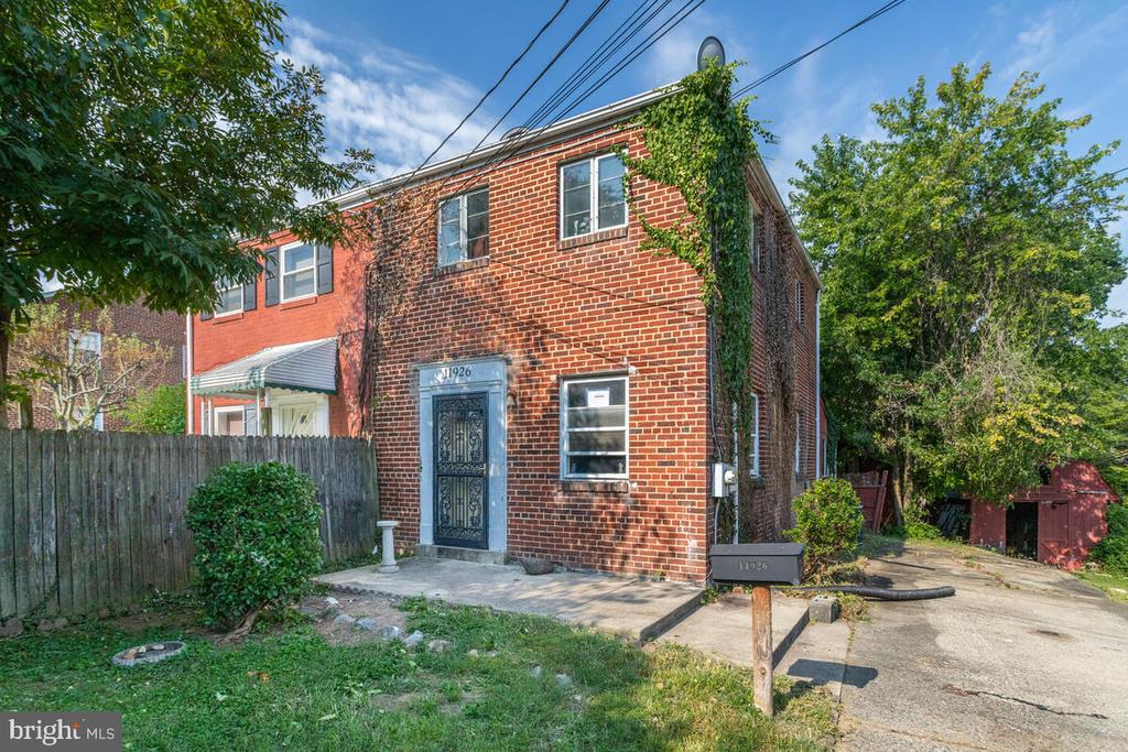 Centerhill St, Silver Spring, MD 20902