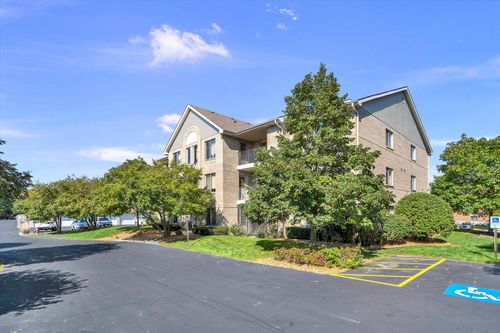 3-3c-6830 Ridge Point Drive, Oak Forest, IL, 60452 | Card Image