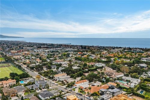 341 S Meadows Ave, Manhattan Beach, CA, 90266-6909 | Card Image