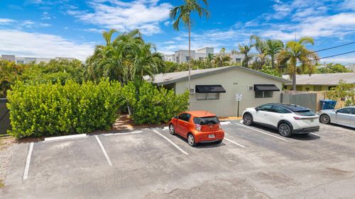 1-4-2117 Ne 14th Ave, Wilton Manors, FL, 33305-2343 | Card Image