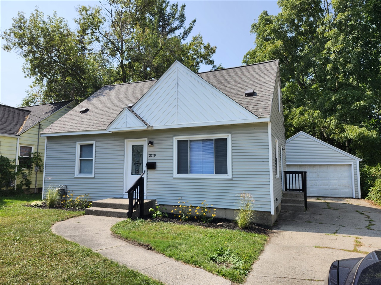 Madison Ave, Grand Rapids, MI 49507