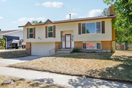6383 S Lauritzen Dr, Taylorsville, UT, 84129-7217 | Card Image