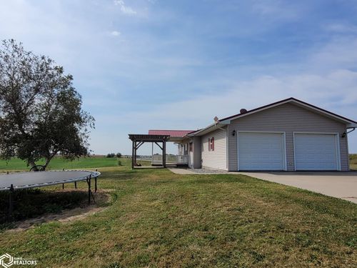 27776 Highway 149, Sigourney, IA, 52591-8413 | Card Image