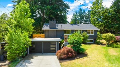 21 165th Ave Se, Bellevue, WA, 98008-4721 | Card Image