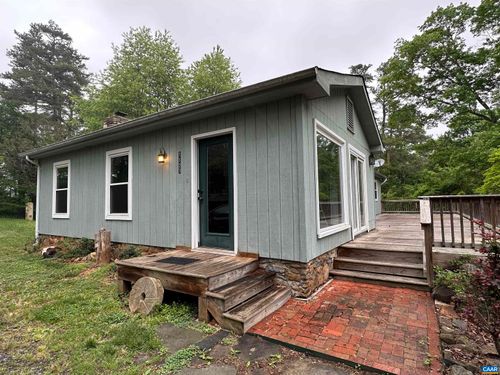 1127 Round Hill Dr, Charlottesville, VA, 22901-5430 | Card Image