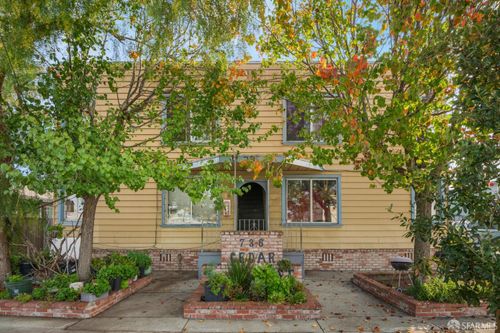 736 Cedar St, Redwood City, CA, 94063-2490 | Card Image