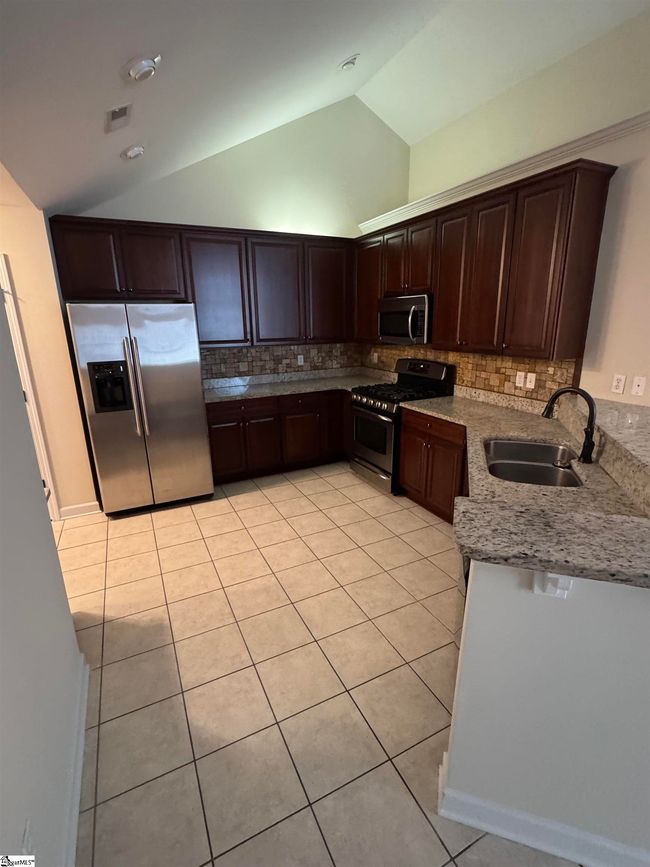 176 Grinders Cir, Condo with 2 bedrooms, 2 bathrooms and 2 parking in Greer SC | Image 8