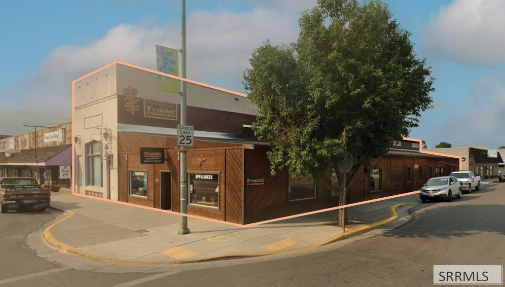 Commercial Sale in Salmon 3