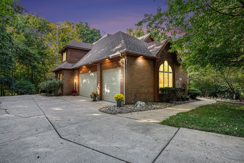 9411 Fair Oaks Dr, Goodrich, MI, 48438-9474 | Card Image