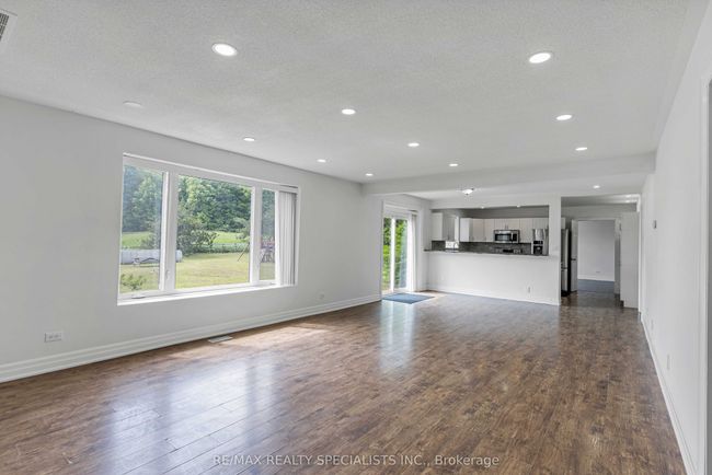 427194 25 Sideroad, House other with 8 bedrooms, 7 bathrooms and 10 parking in Mono ON | Image 13